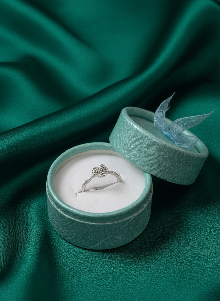 Prsten cirkon djetelina